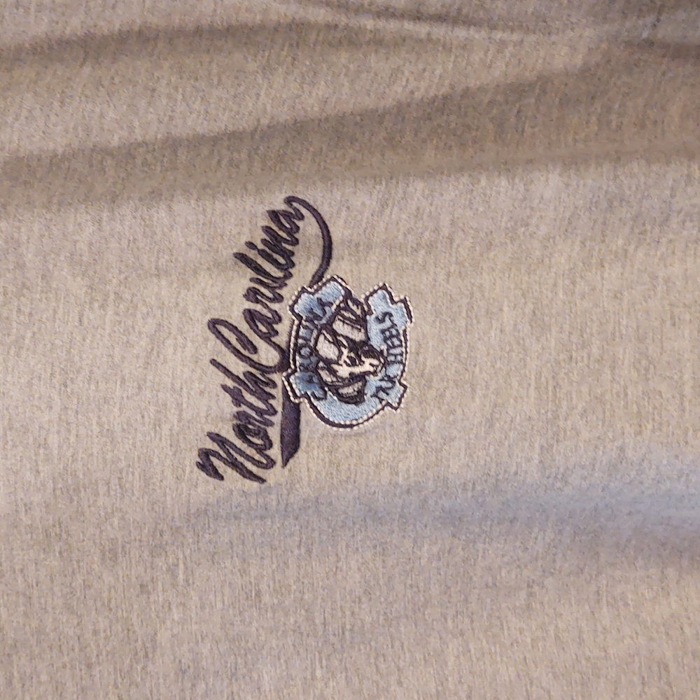 Men's sleeveless North Carolina Tar Heels tee shirt - Picture 3 of 6